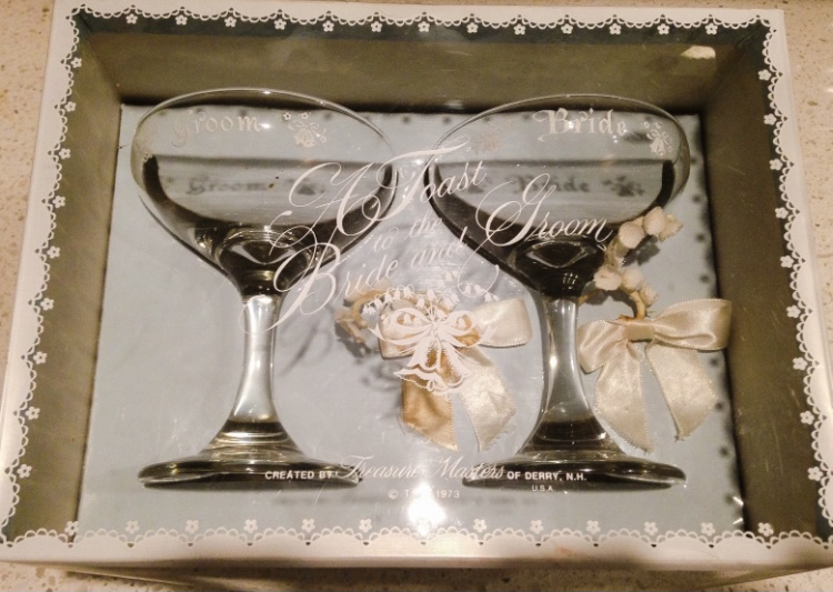 Vintage Bride & Groom Champaign Glasses