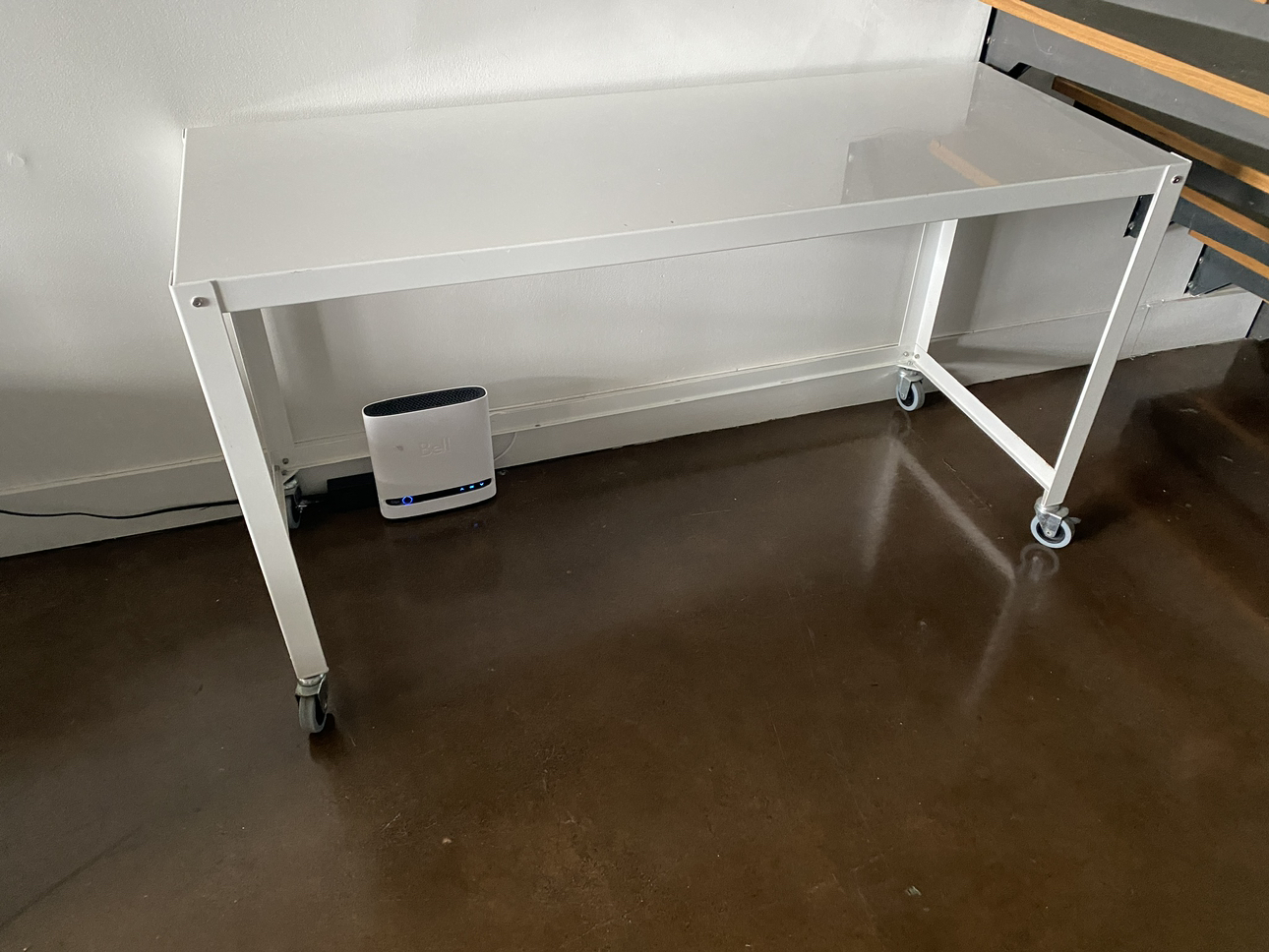 Metal table thumbnail