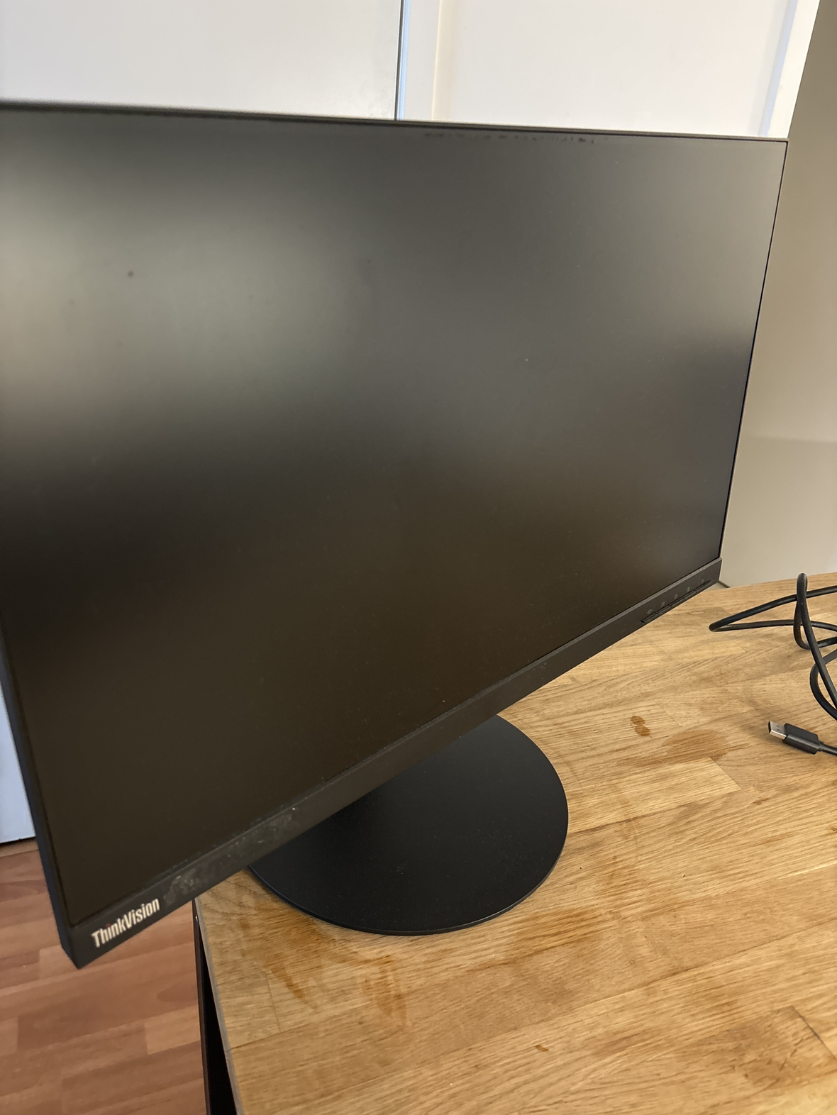 Lenovo Thinkvision monitor 24 inch
