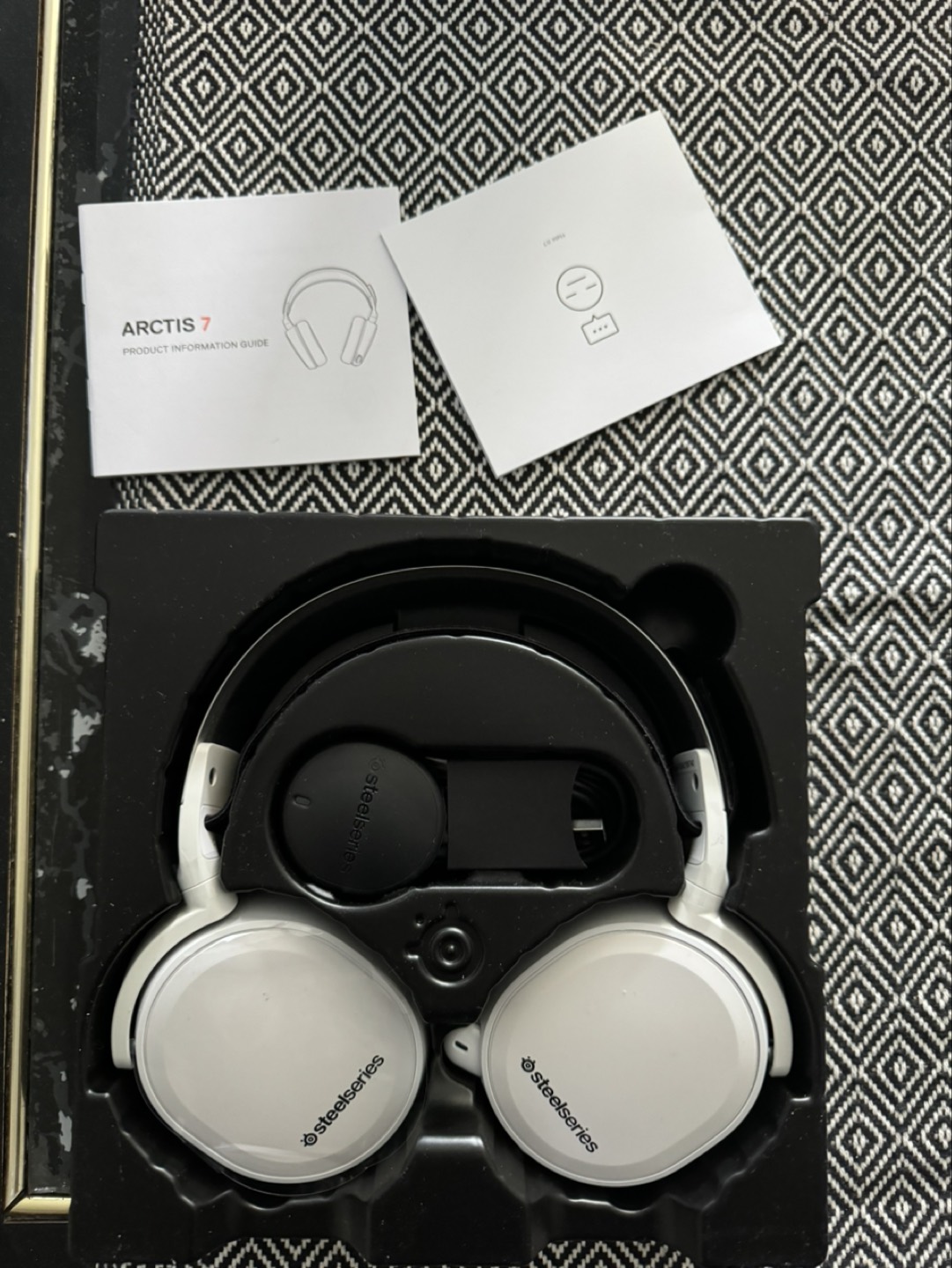 Steeleseries ARCTIS 7 Lossless Wireless Gaming Headset - photo 2