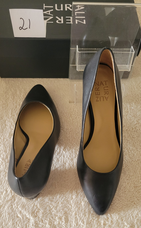 Naturalizer Women's Shoes/ Carmen, Black Leather image indicator(2)