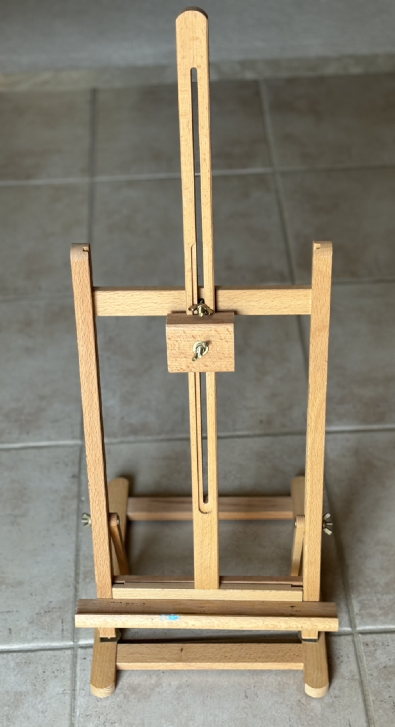 Wooden Easel thumbnail