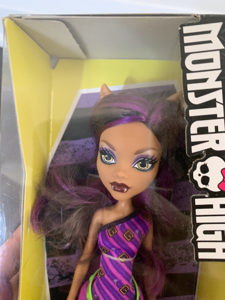 Monster High Doll - Clawdeen Wolf thumbnail