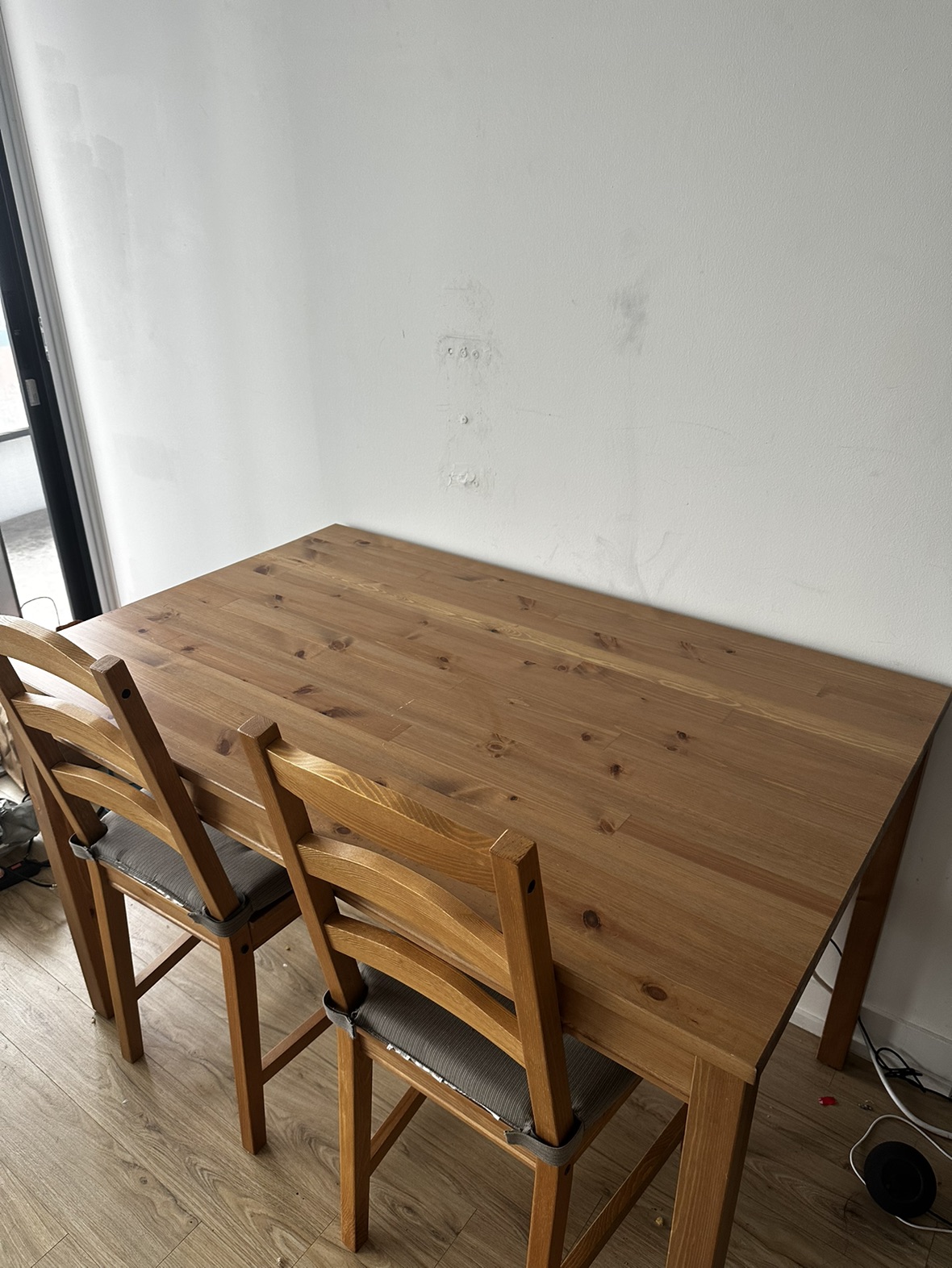 IKEA table