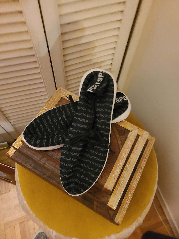 Grey or Black  Size 9 #freecycle image indicator(2)