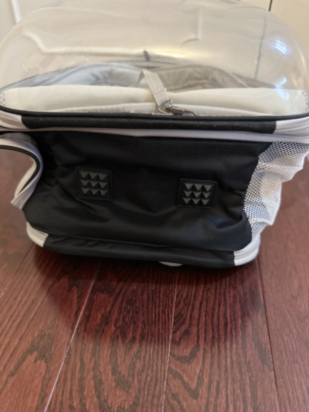 Pet Carrier backpack- extendable image indicator(4)