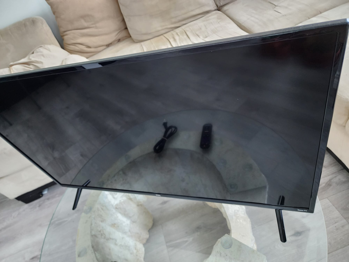 TCL TV “40” Inches - photo 3
