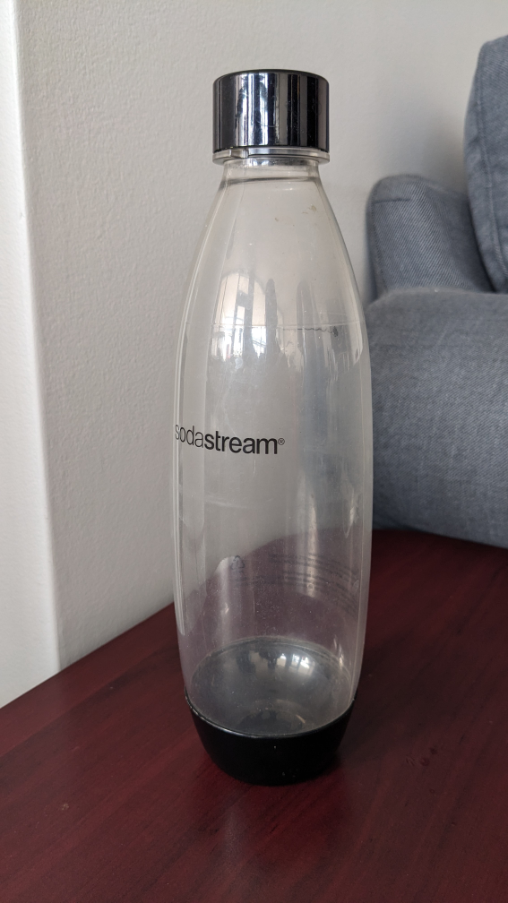 SodaStream with 2 Canisters - Fair condition - photo 4