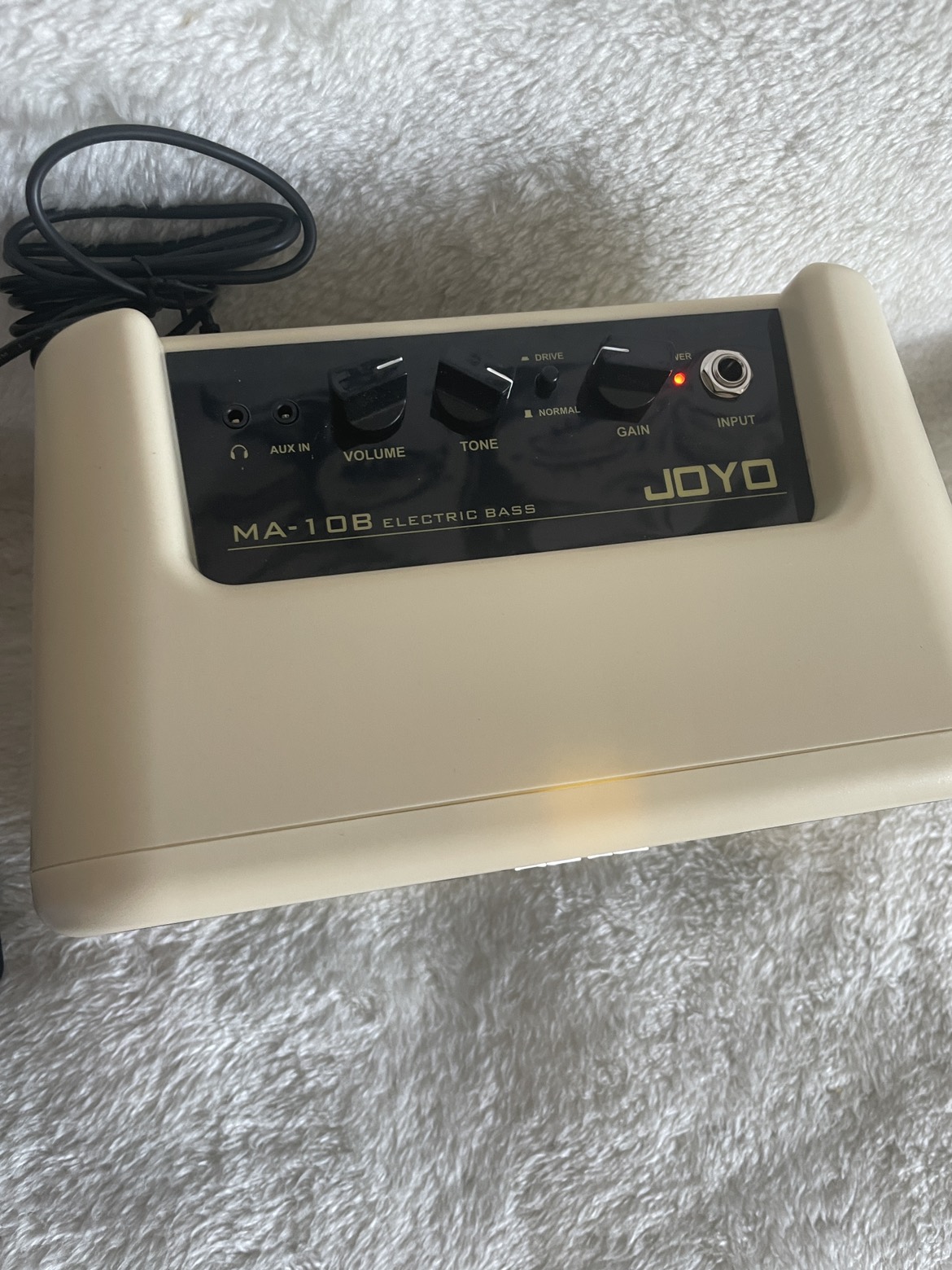 Bass guitar amplifier - photo 3