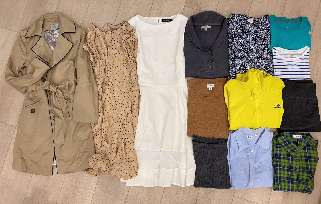 Women’s clothing bundles thumbnail