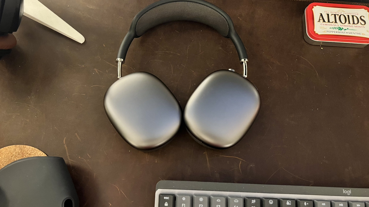 Apple AirPods Max thumbnail