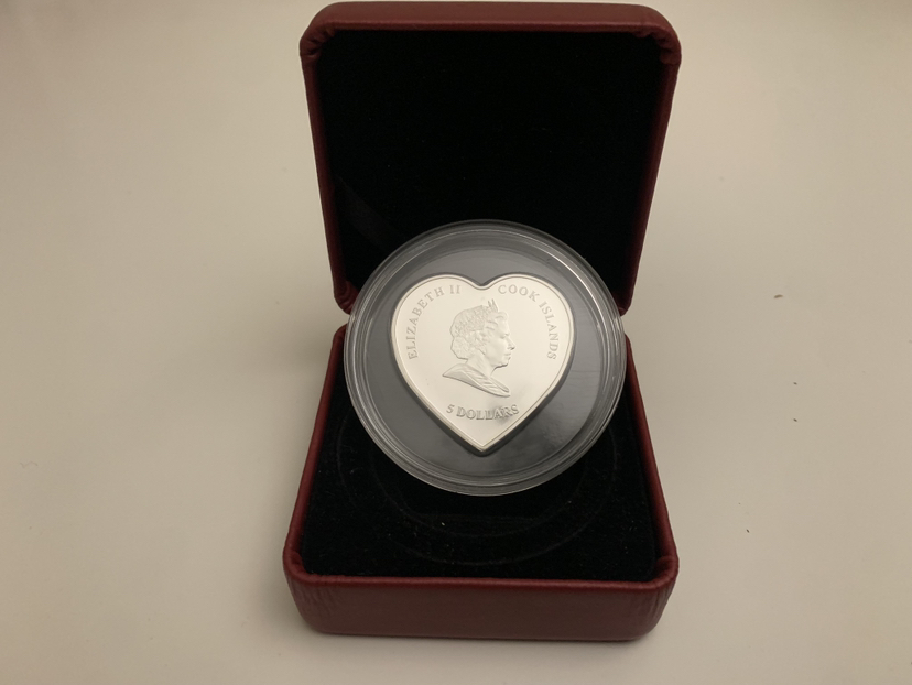 EXTREMELY RARE Princess Diana $5 Heart Coin image indicator(2)