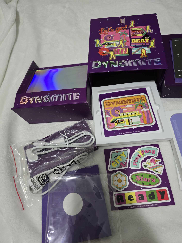 BTS Dynamite Dvd player - photo 3