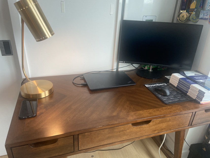 Desk - photo 5