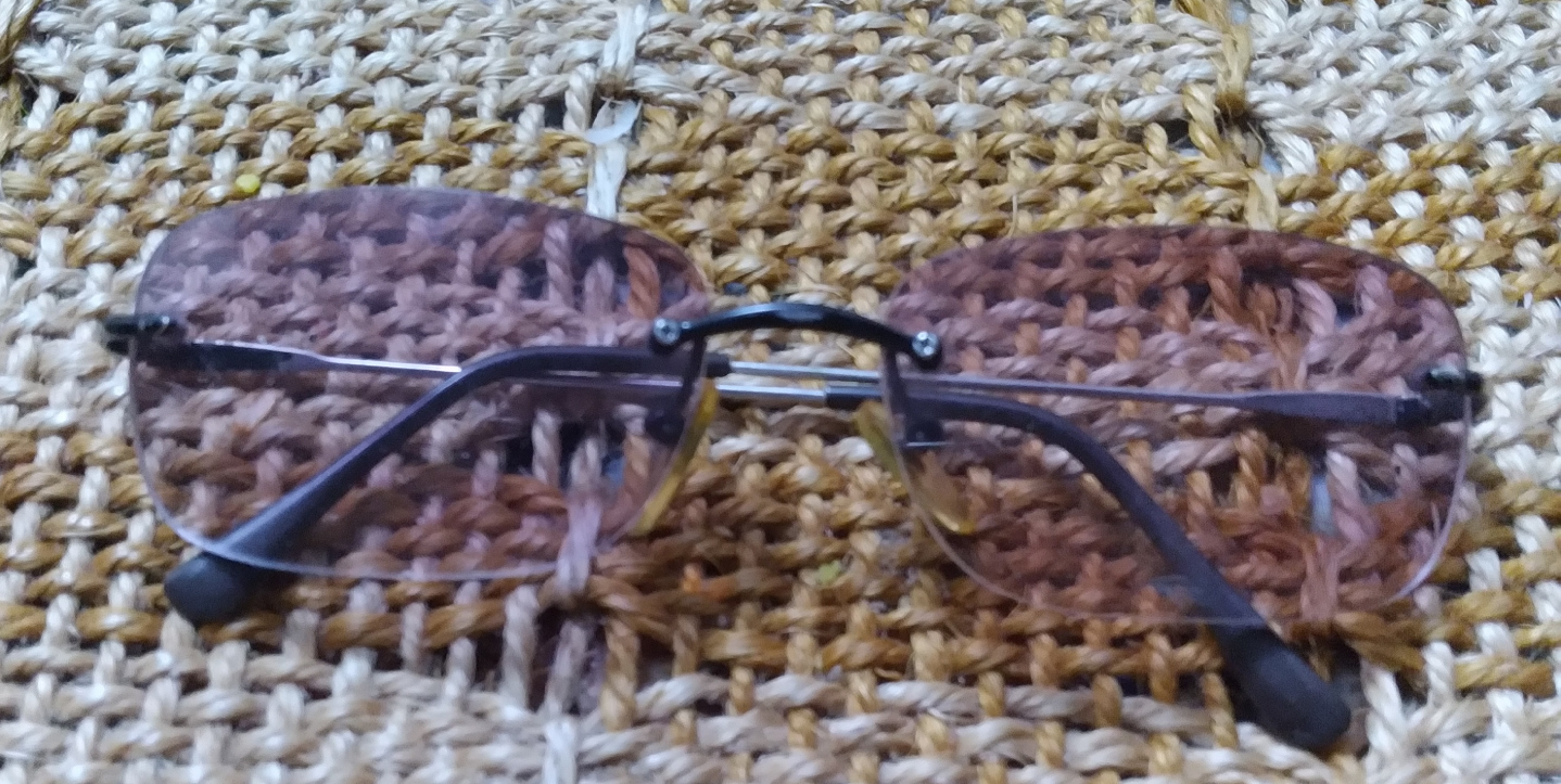 Frameless Unisex Sunglasses good condition #freecycle image indicator(4)