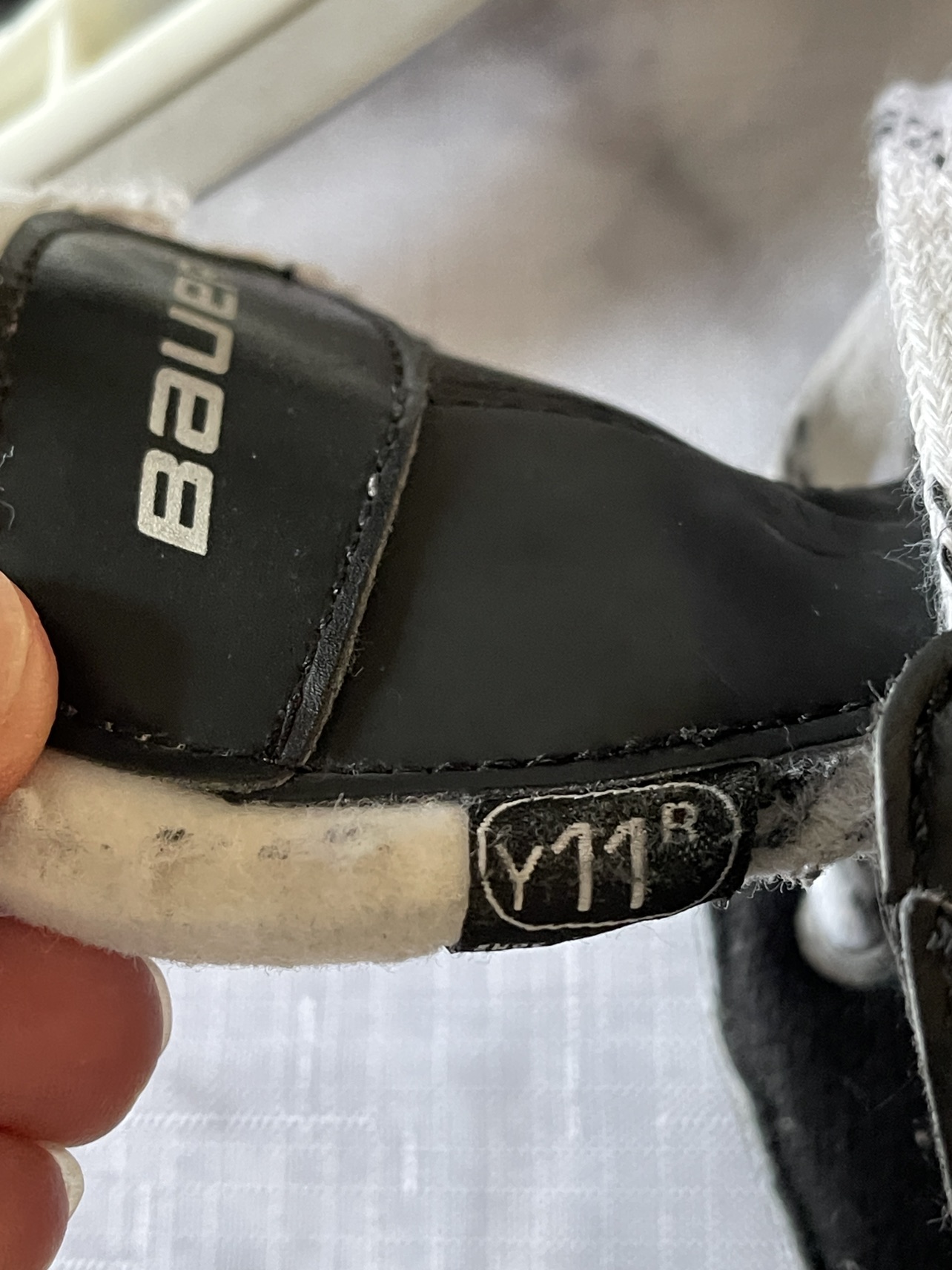 Bauer Kids Hockey Skates (pair) - size 11 R - photo 3