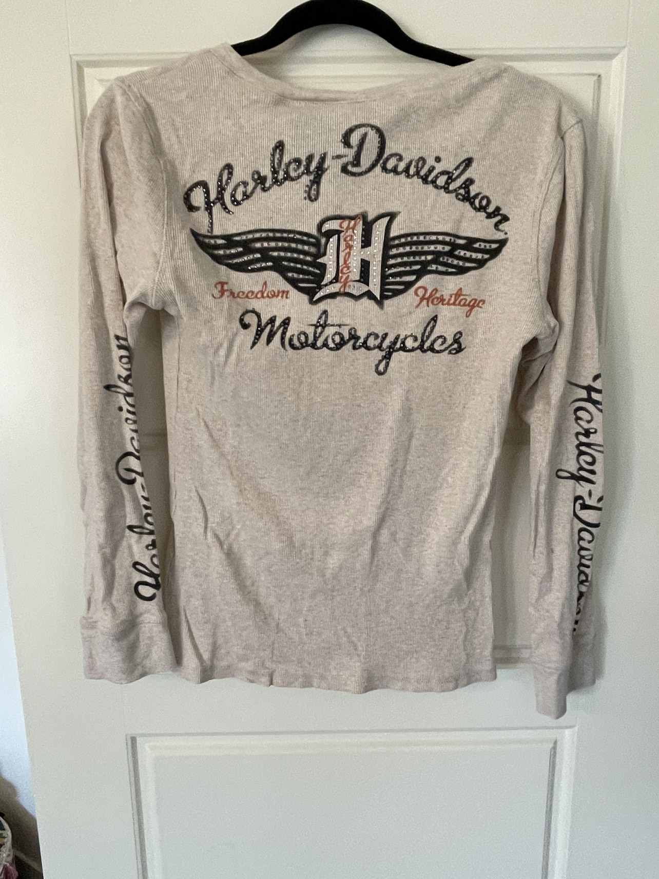 Women’s Large Harley Davidson long sleeve T shirt - photo 2