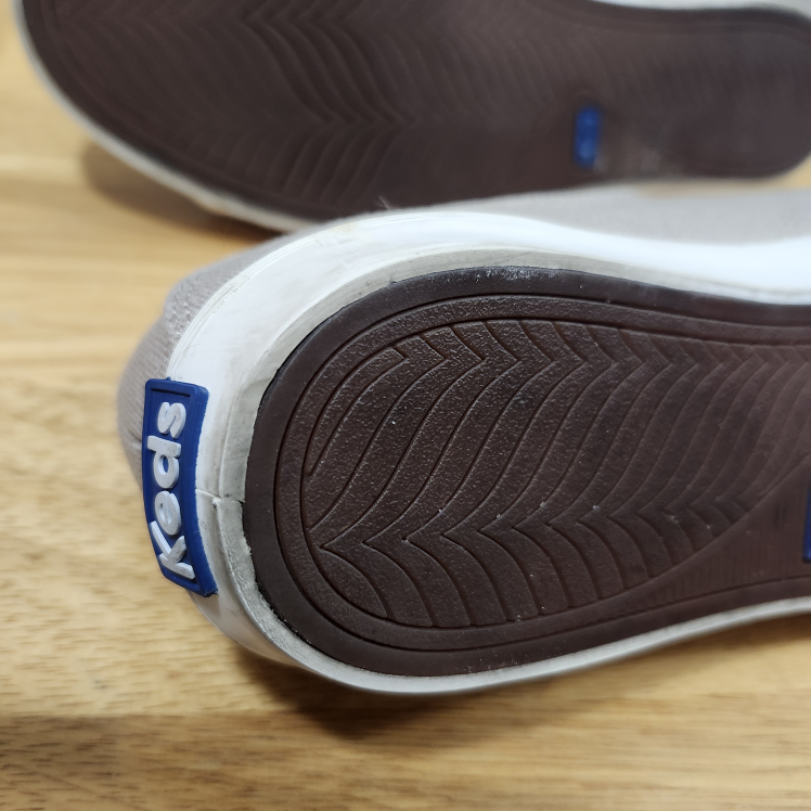 KEDS CHAMPAGNE METALLIC CANVAS SNEAKER.  #size7.5 image indicator(8)