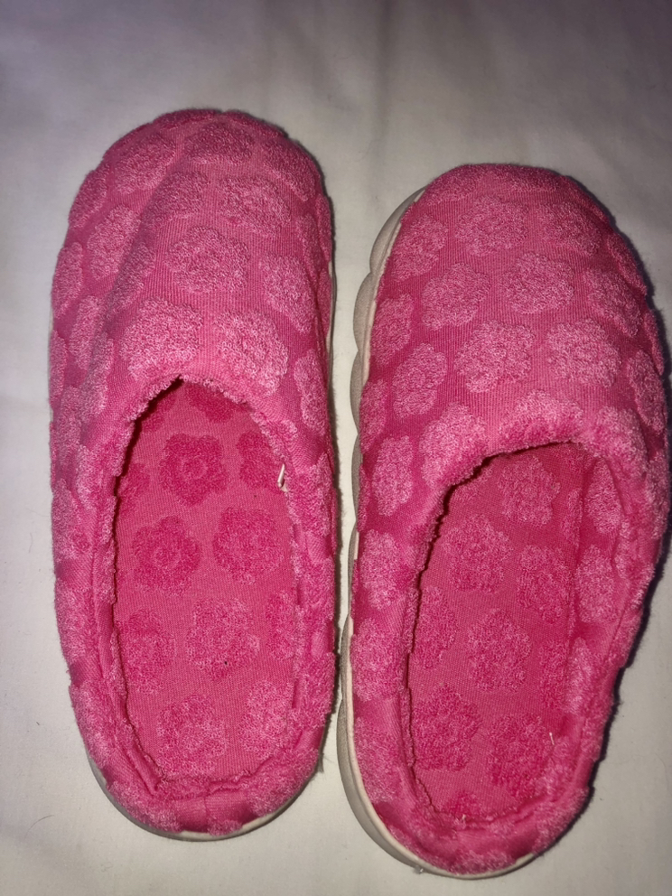 New  Pink Sleepers For Women Size 6.5-7.5 image indicator(6)