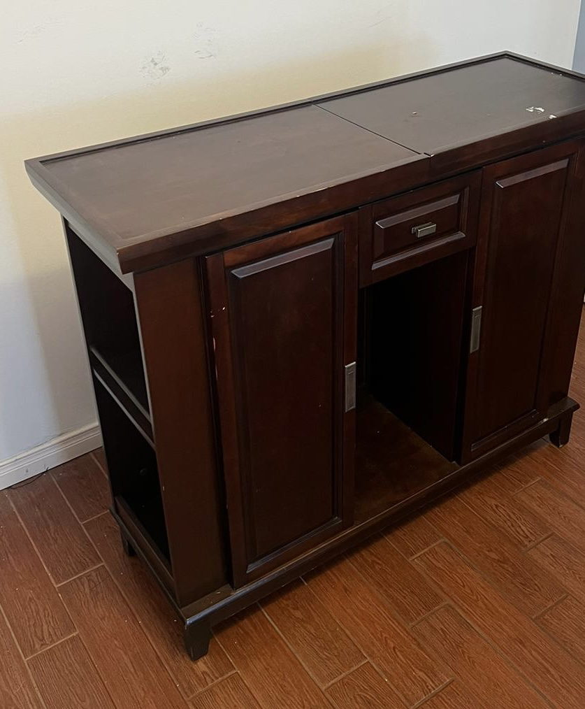 Small buffet or bar - photo 2