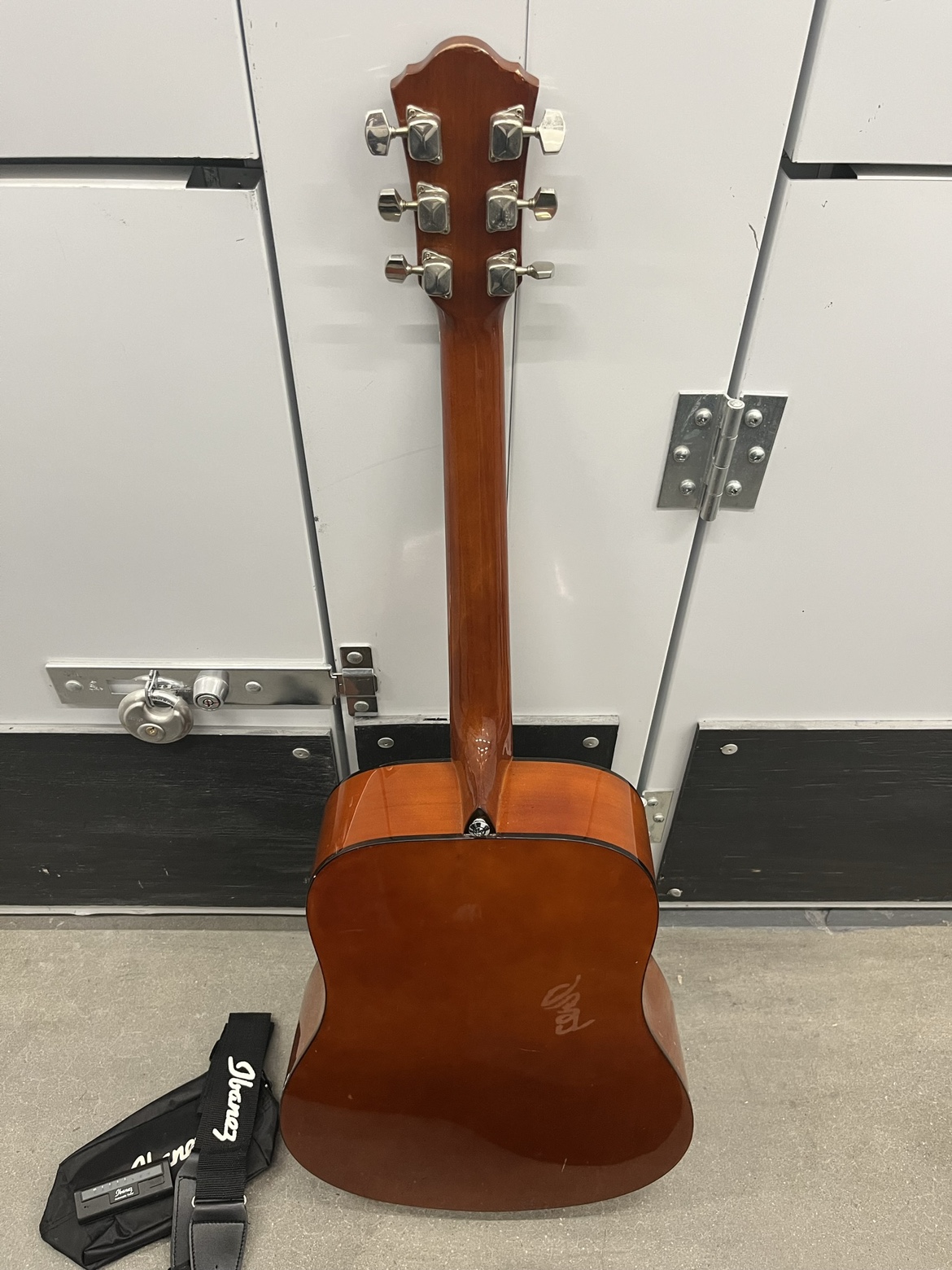 Ibanez acoustic guitar - photo 3
