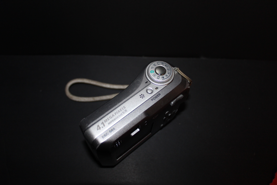 Sony CyberShot DSC-S60 4.1 MP Digital Camera - photo 3