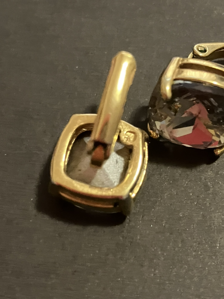 Earrings image indicator(3)