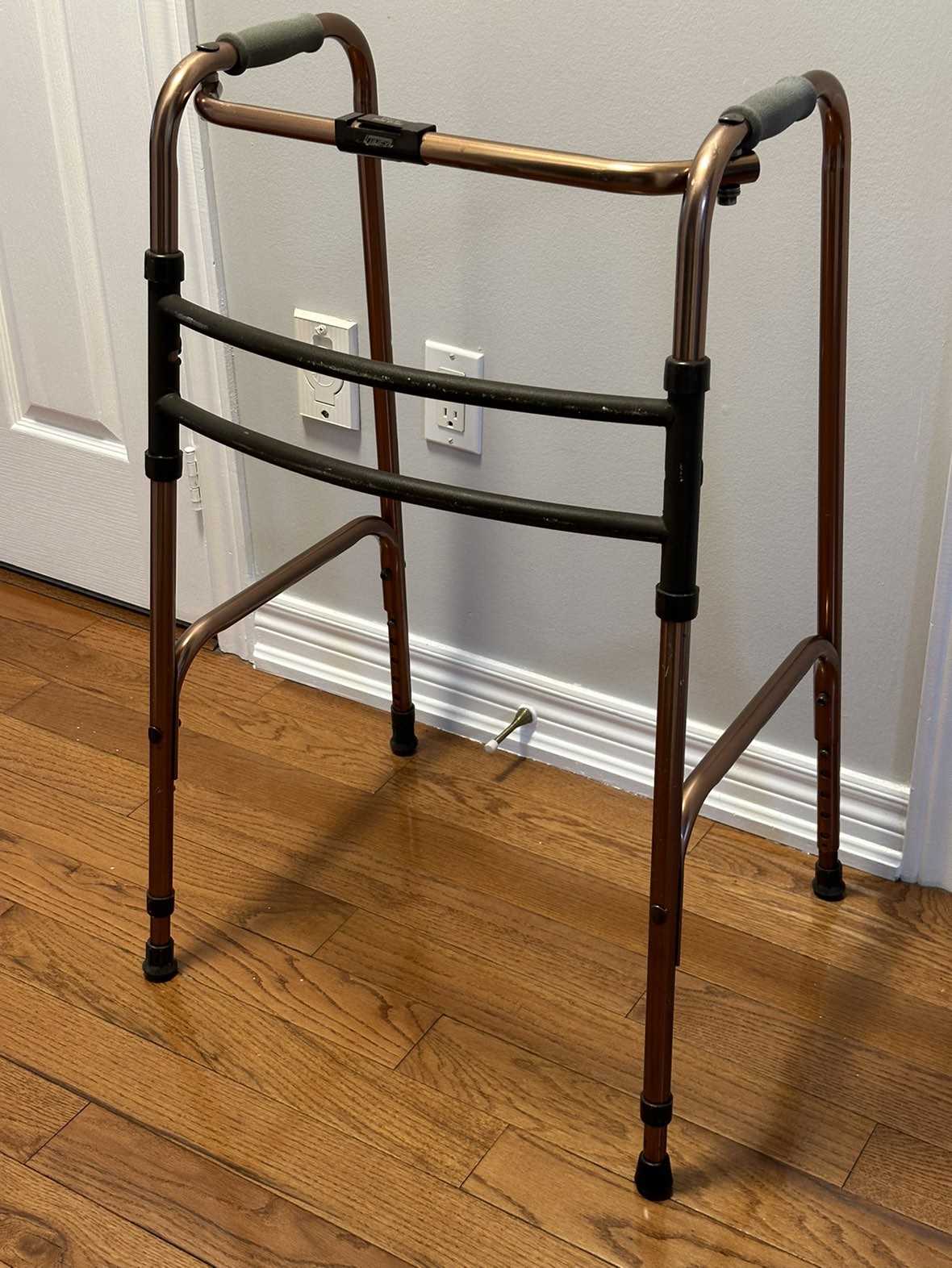 Walker for Seniors image indicator(6)