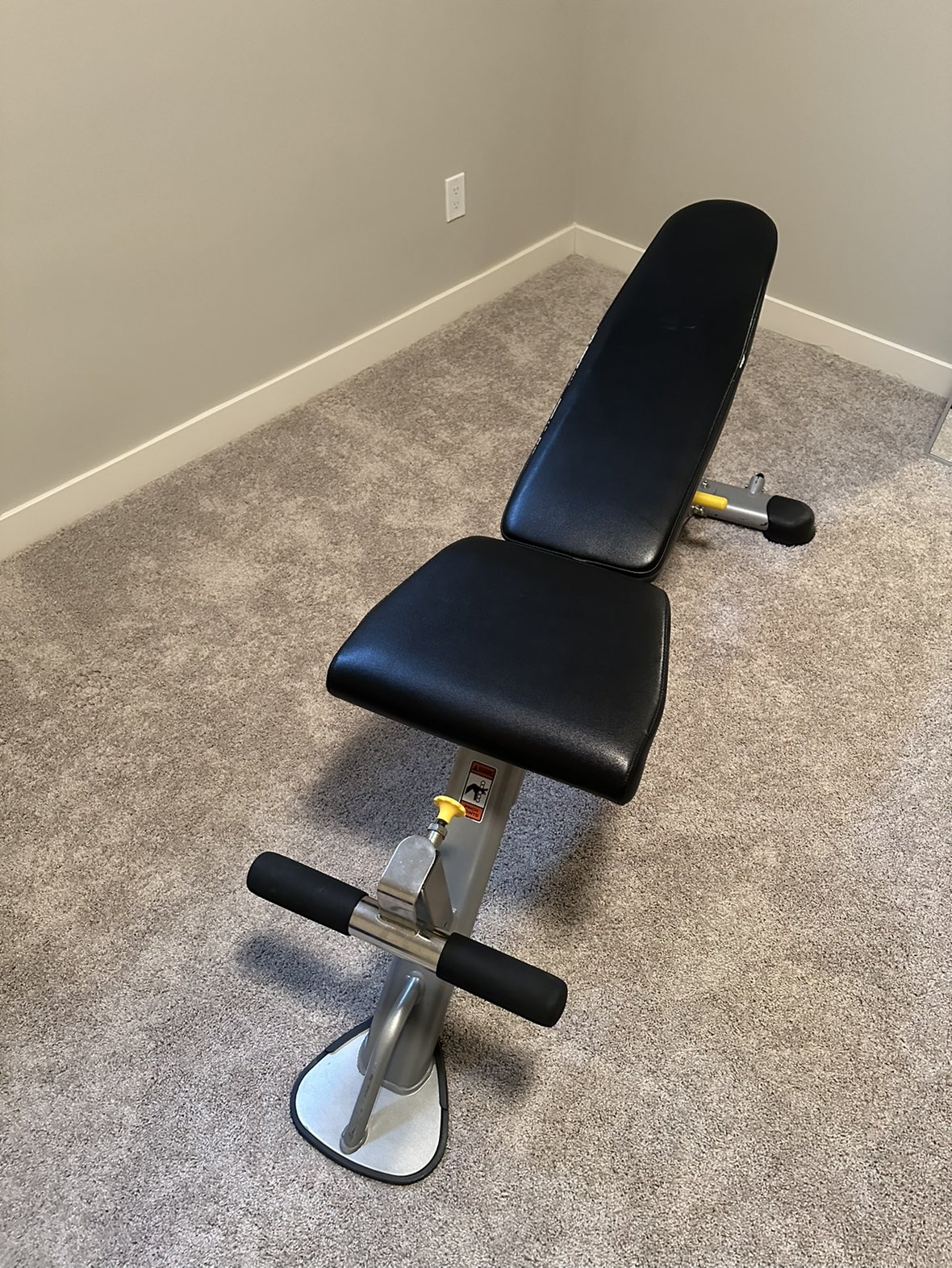 HOIST adjustable work-out bench - photo 2