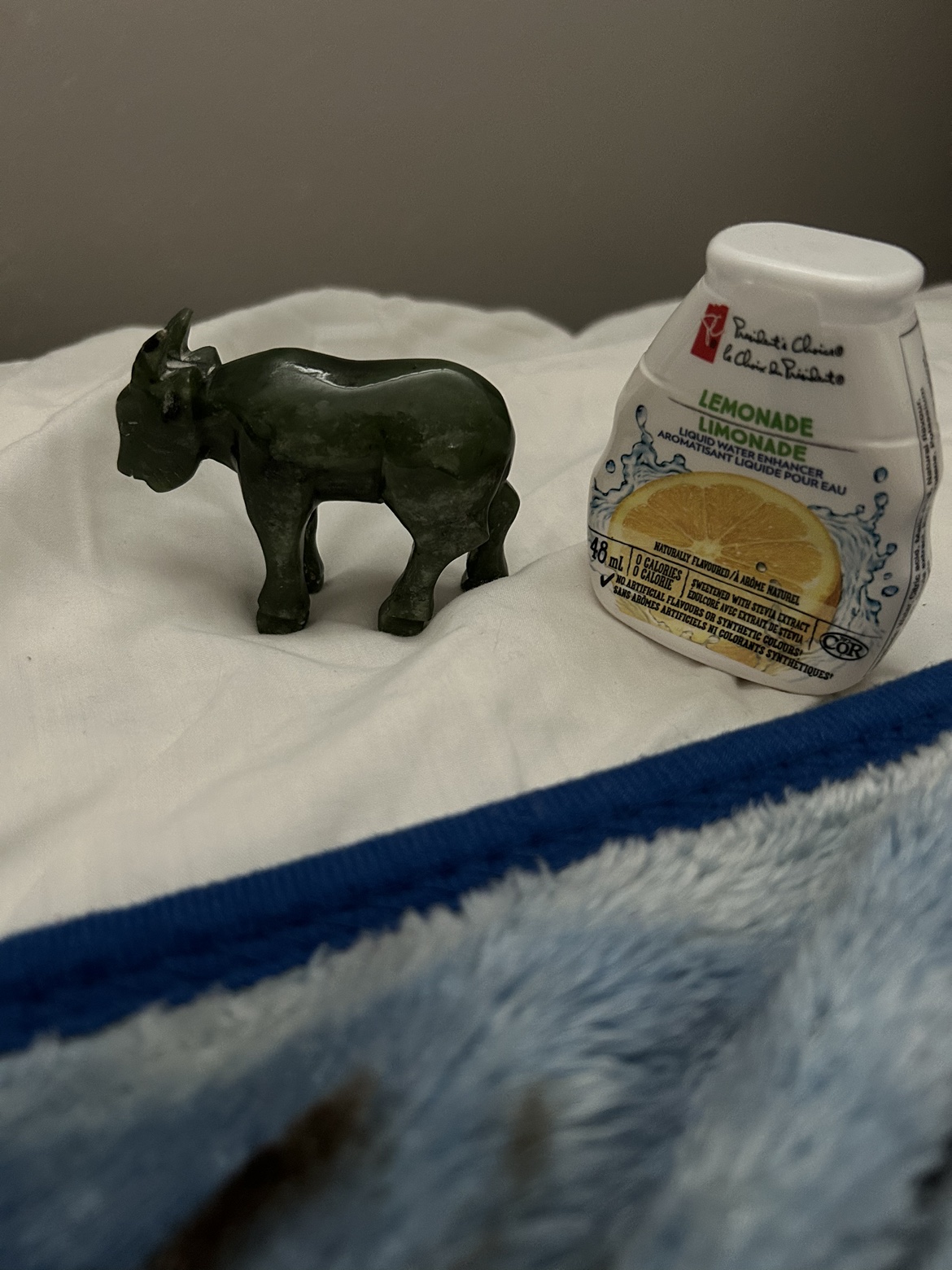 Stone Figurine image indicator(7)