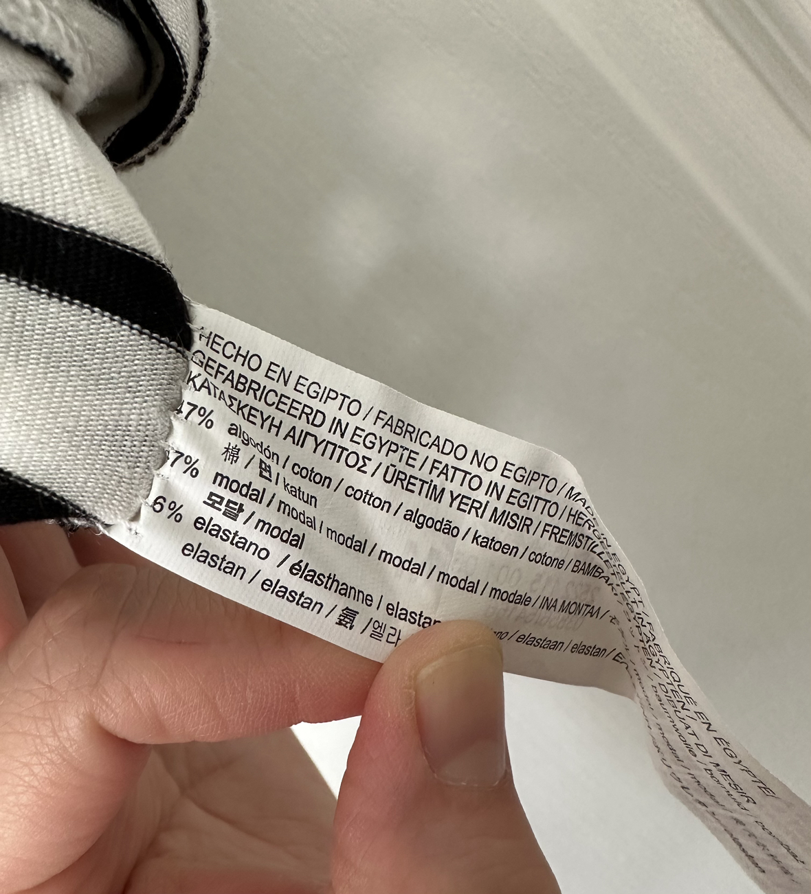 Black and white striped sleeveless crop top 🦓 • M • Stradivarius image indicator(6)