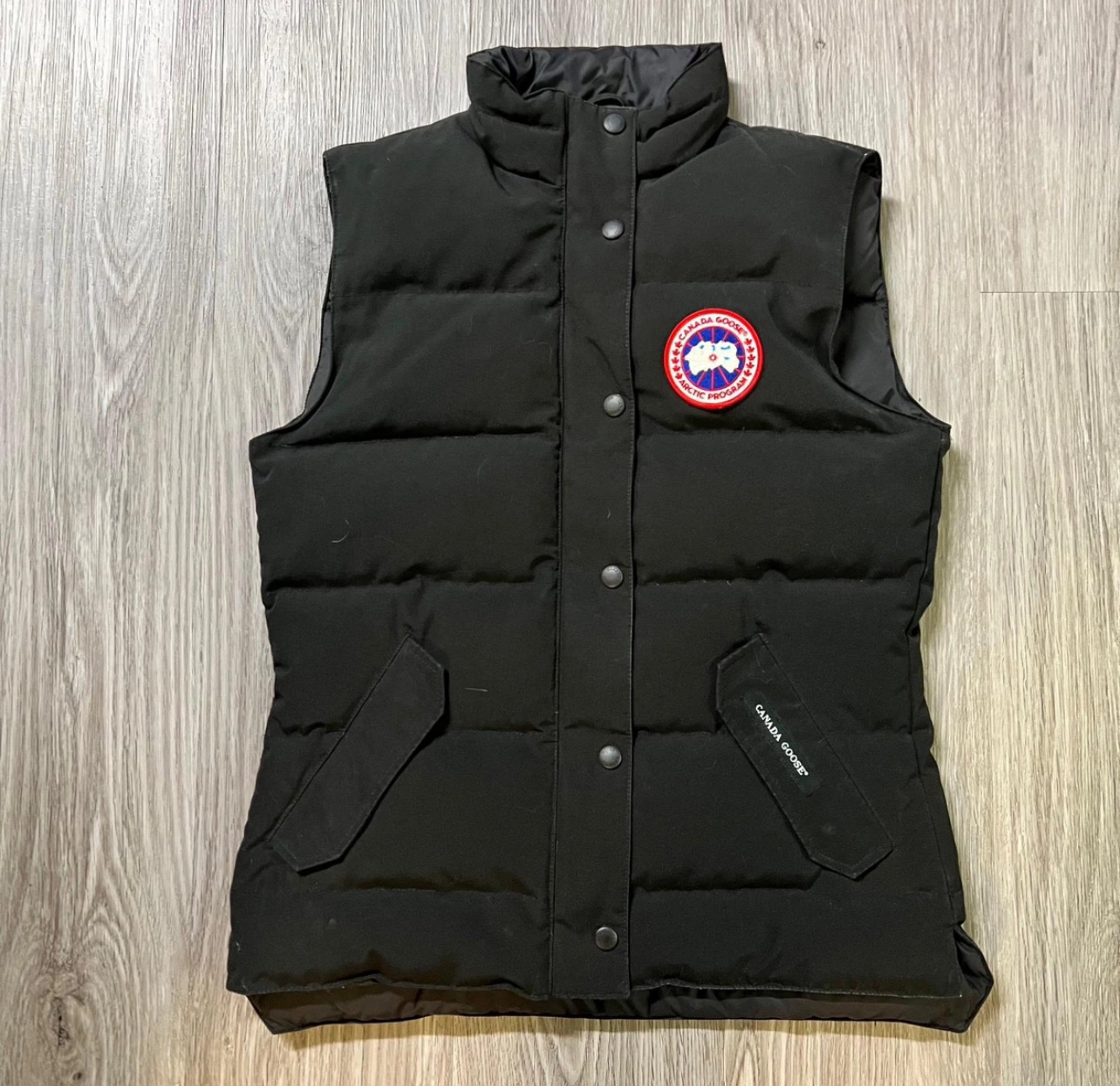 Canada goose woman’s vest image indicator(2)