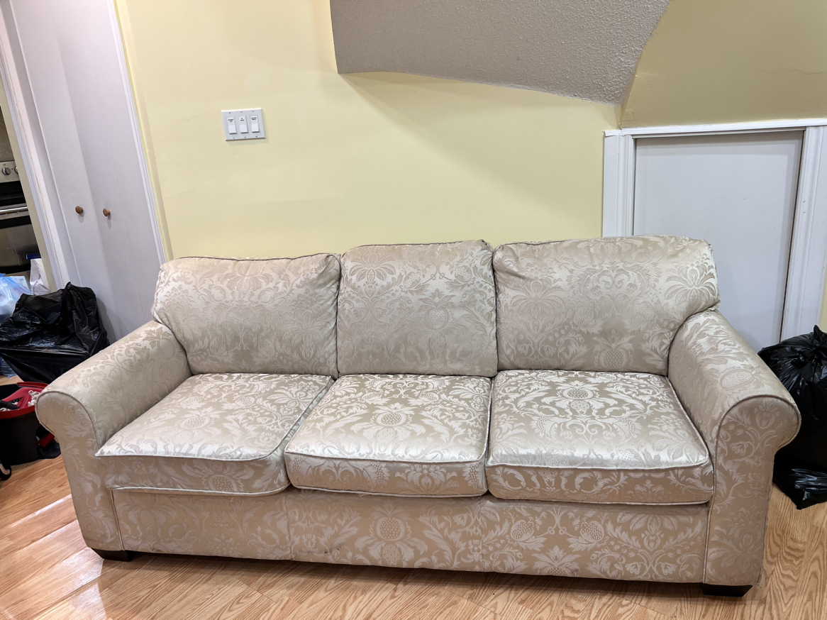 3 seats sofa