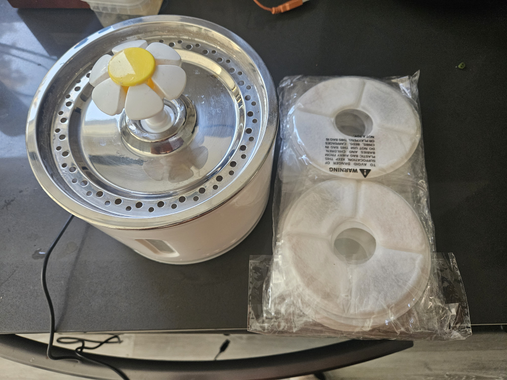 Cat Fountain and Filters - photo 2