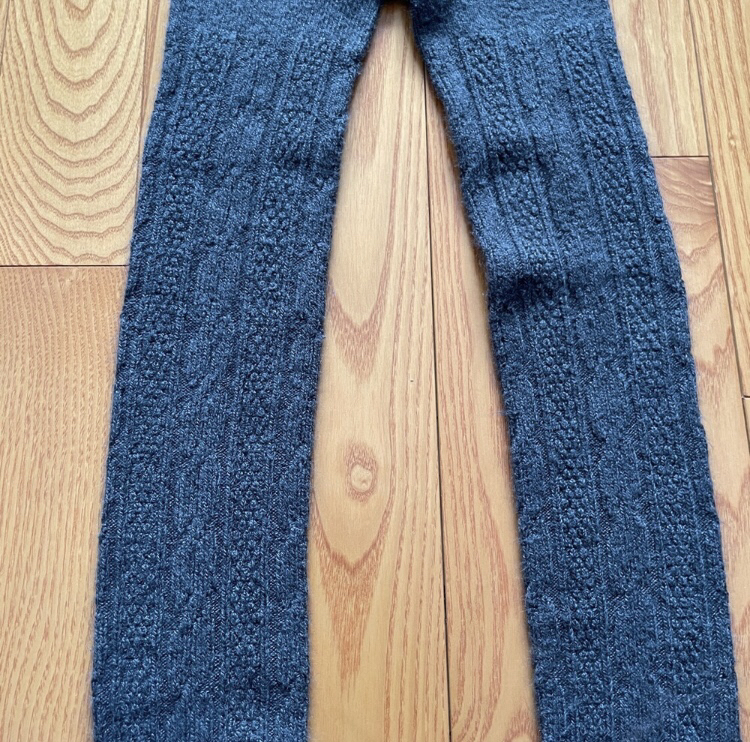 Uniqlo HeatTech Grey Cable Leggings - Small image indicator(6)