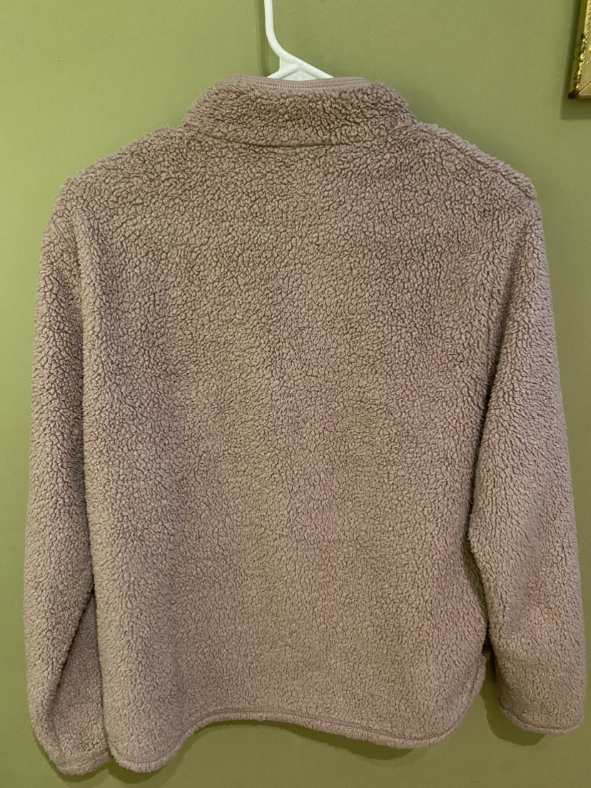 H&M Sweater Size Medium image indicator(2)