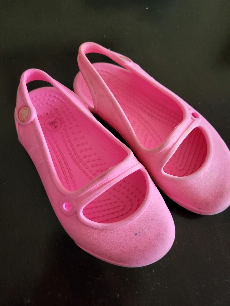 toddler girl size 9 crocs #freecycle thumbnail