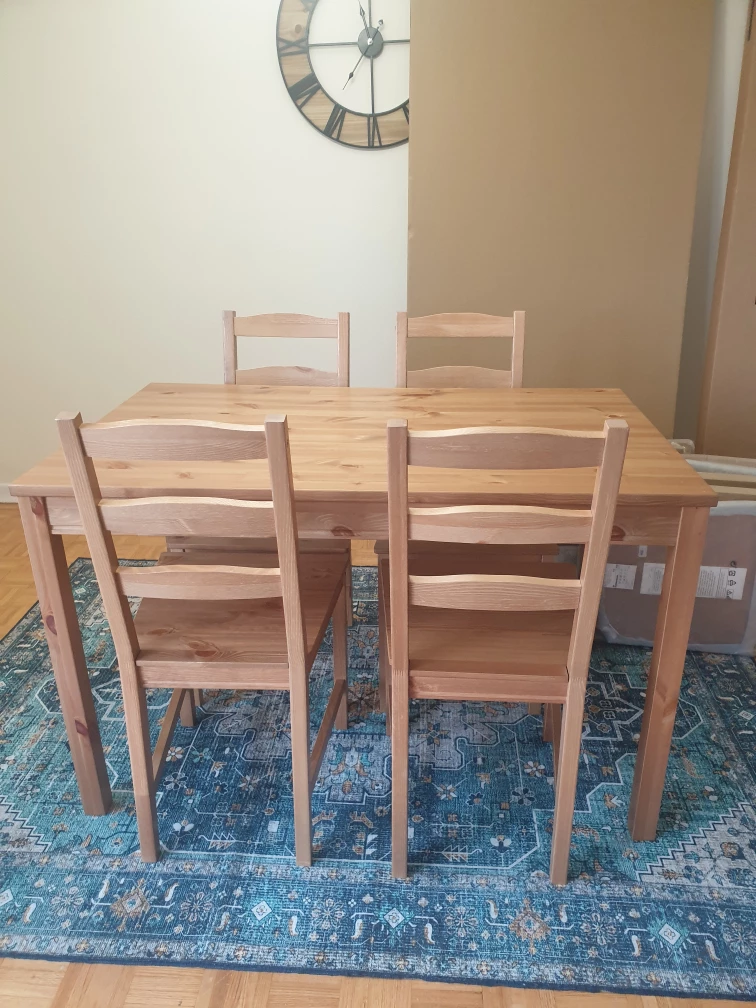 Dining table and 4 chairs - photo 2