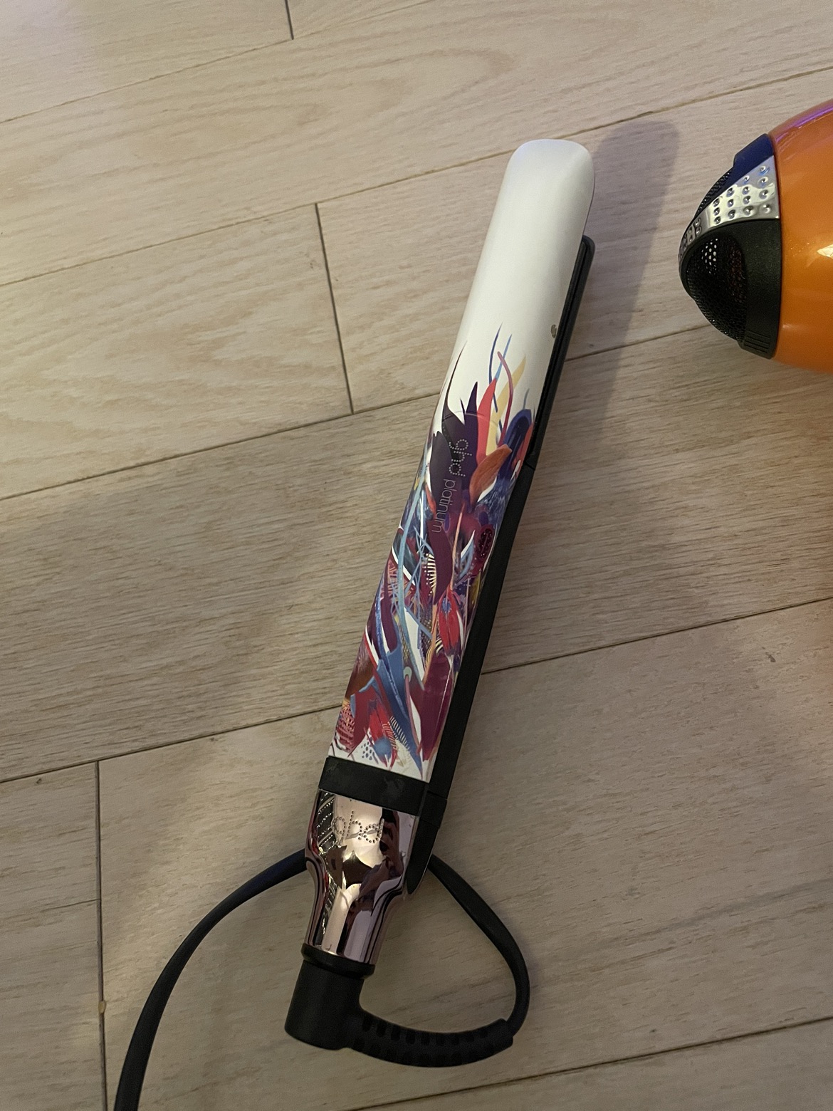 ghd Flat Iron & Conair Hairdryer image indicator(6)