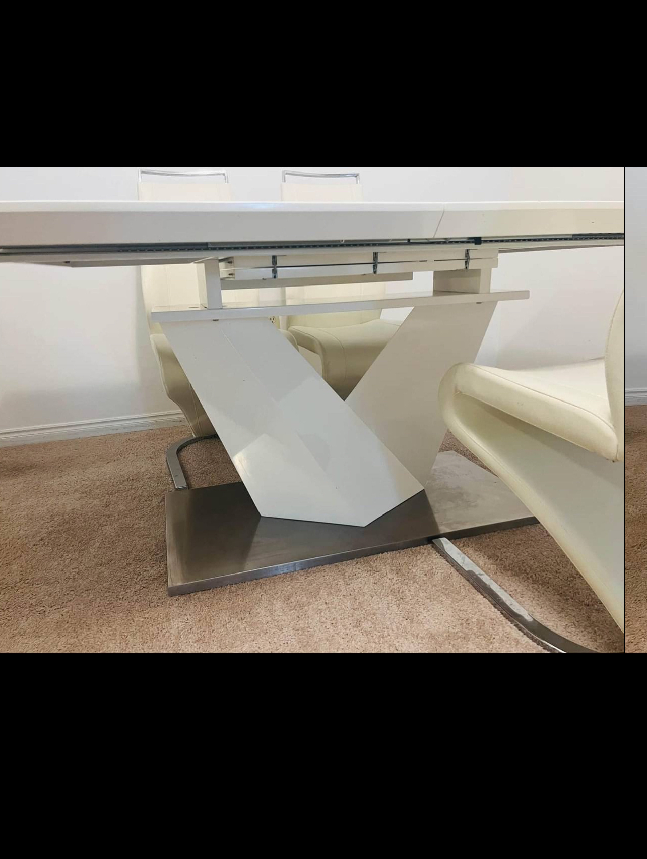 Dinning Table Excellent Condition - photo 5