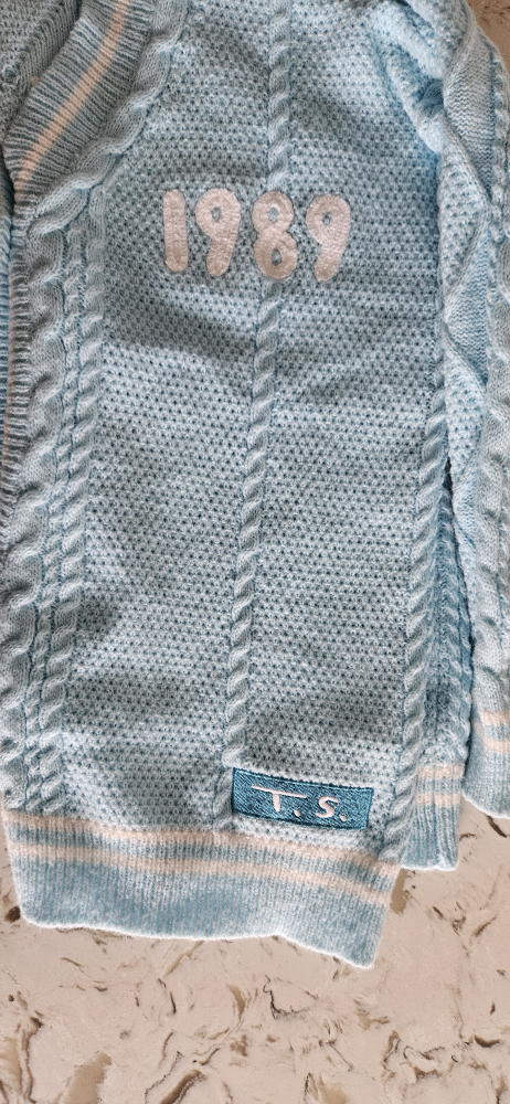 Taylor swift cardigan - photo 2