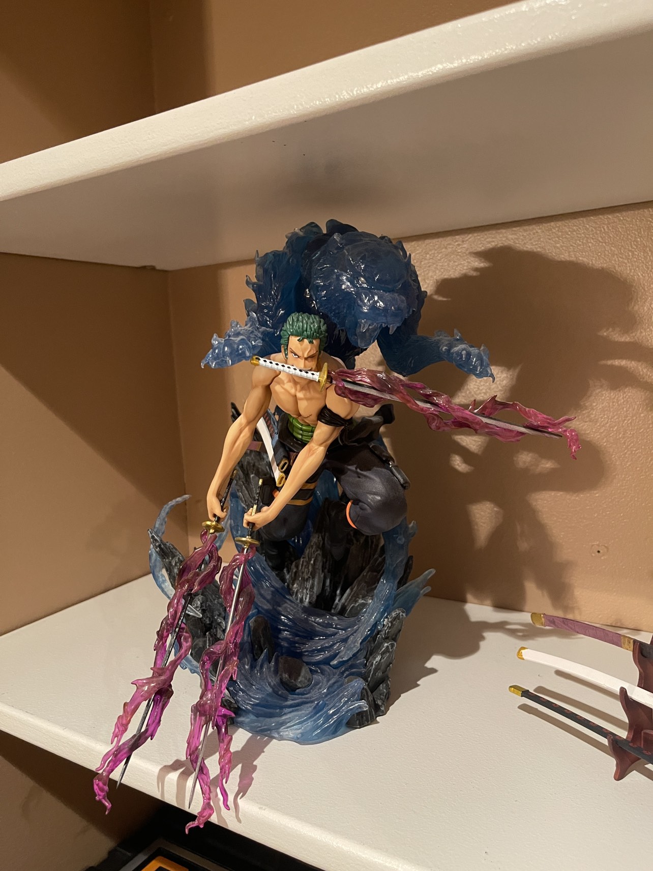 One Piece Zoro Figure - photo 3