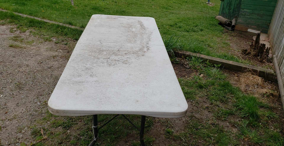 folding tables