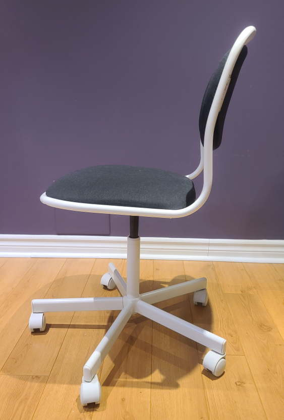 EUC Child Desk Chair - photo 2