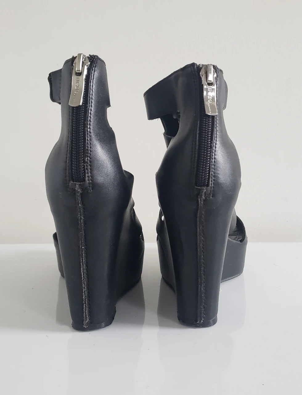 BCBG Black Leather Strappy Cage Wedge Heel Sandal - Sz.7 image indicator(3)