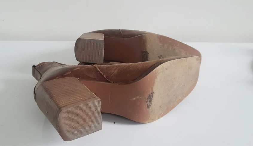 ALDO Brown Leather Chelsea Heel Boots - Size 7 image indicator(4)