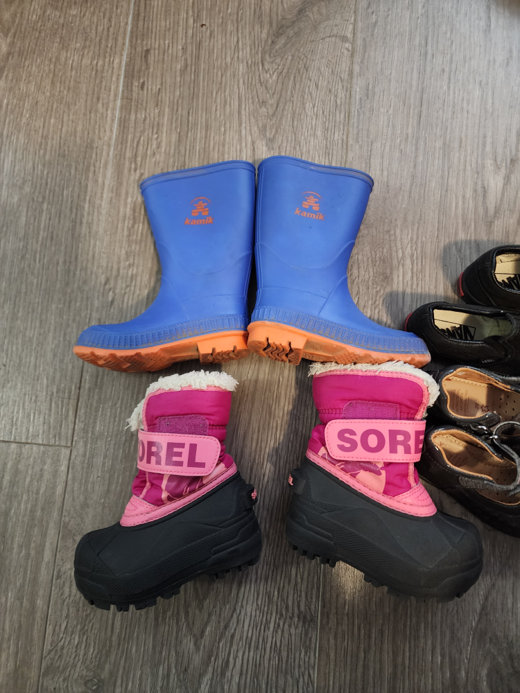 Baby snow and rain boots all for $5