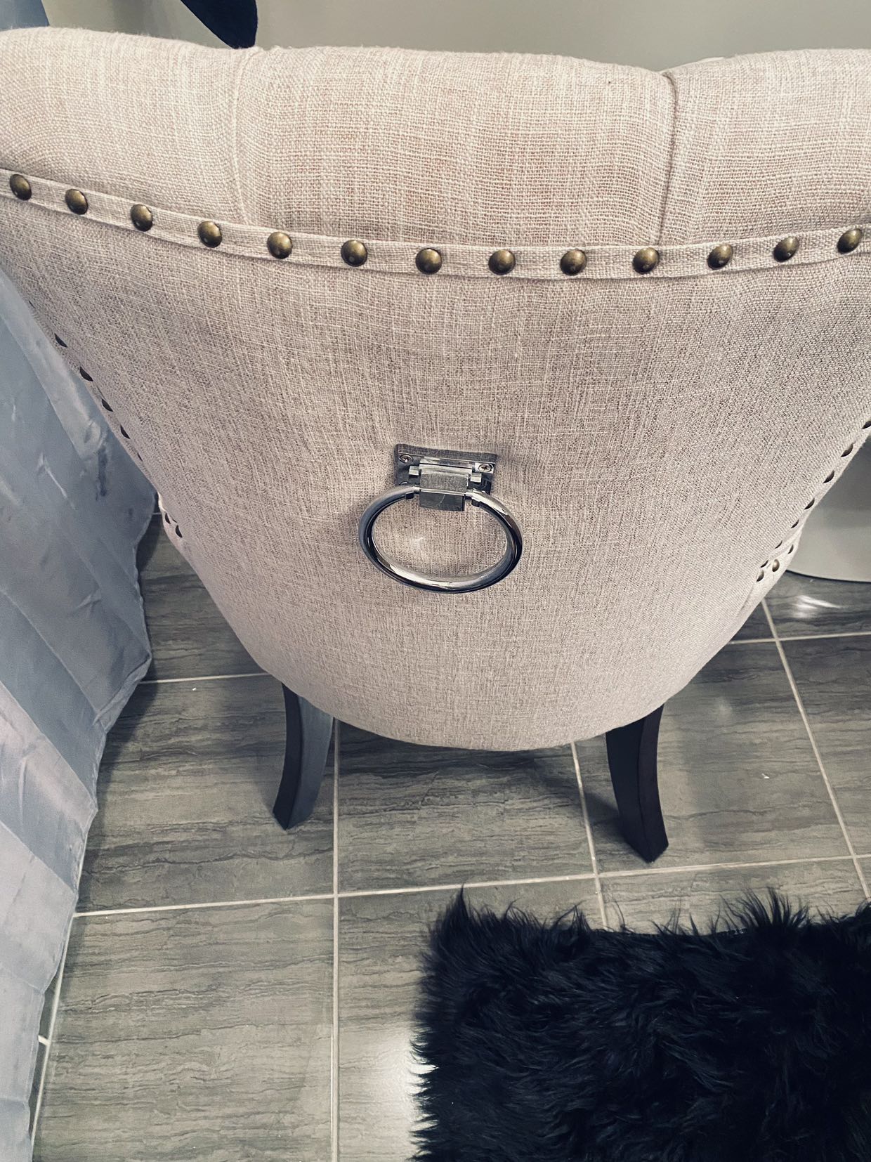 Parson chairs image indicator(2)