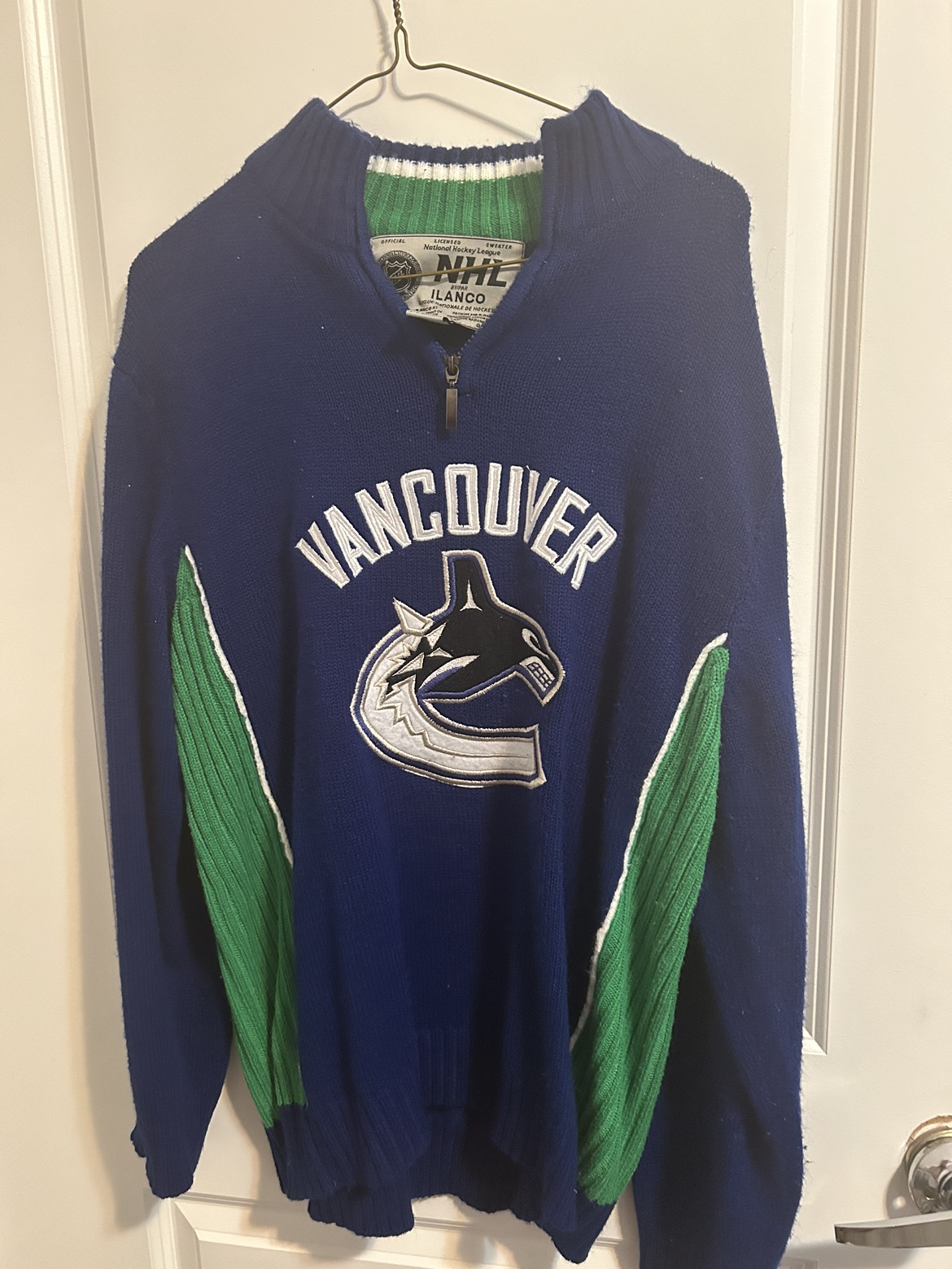 Vancouver Canucks Sweater thumbnail
