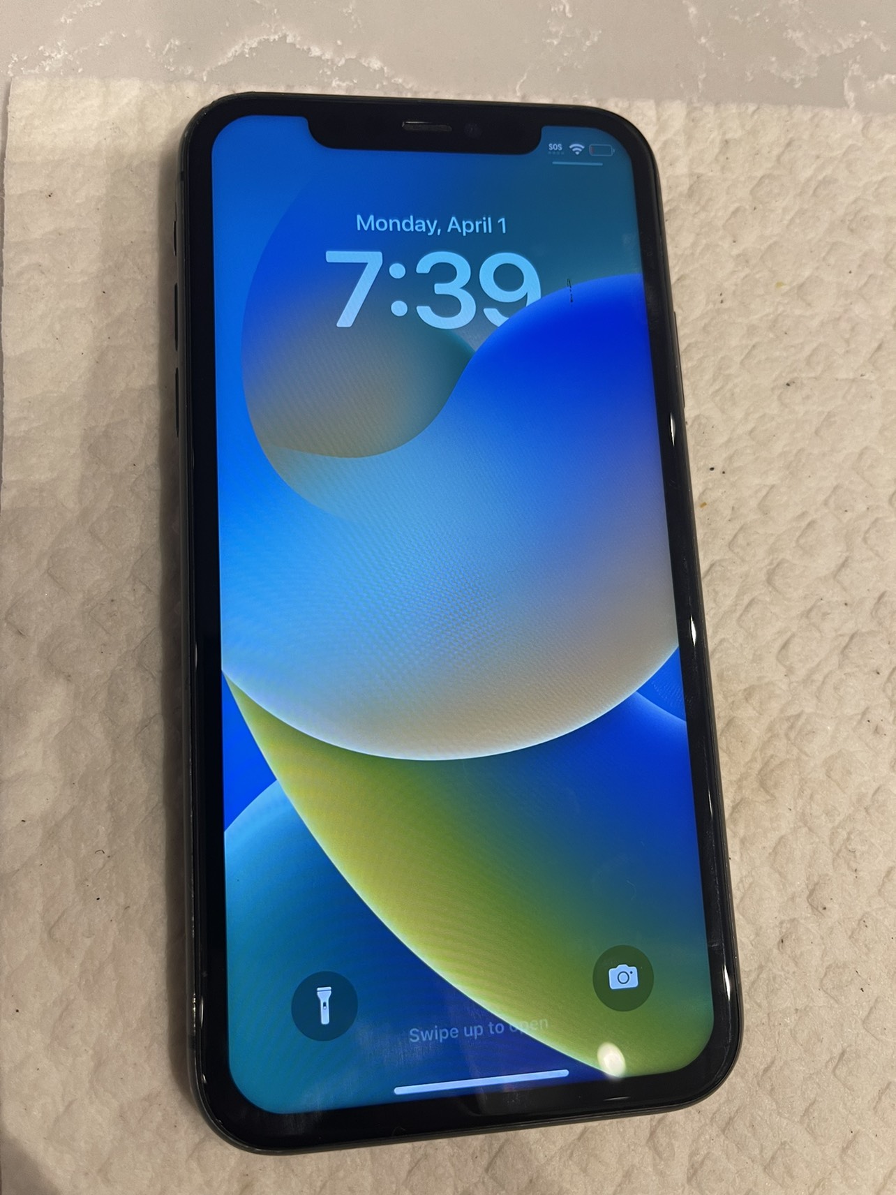 iPhone 11 🔋83% 64gb 8/10 condition